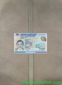 Italy ID (2016-present) card (updated) photolook front